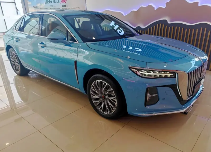 Hongqi H5 - 5
