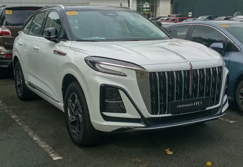 Hongqi HS3 - 6