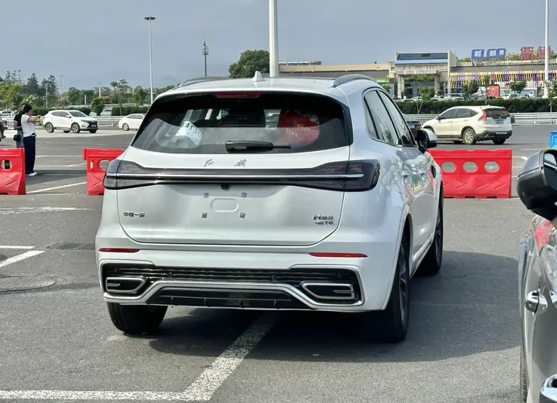 Hongqi HS5 - 4
