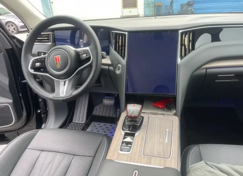 Hongqi HS7 - 3