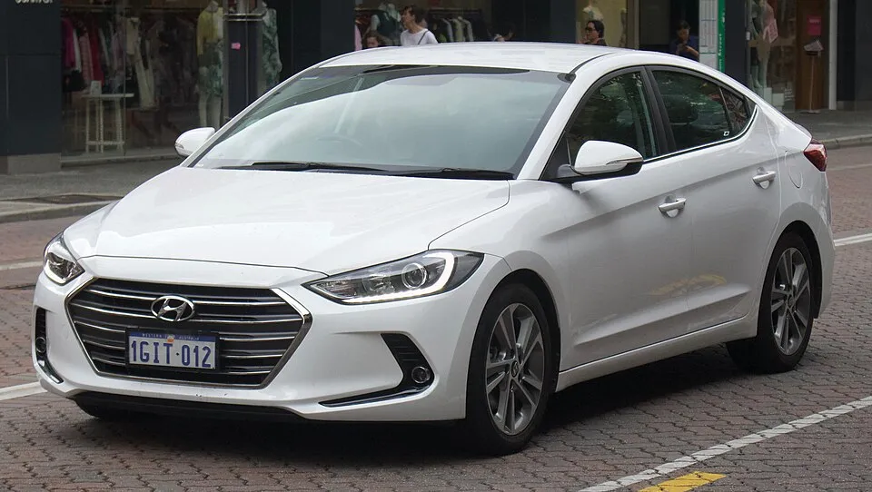 Hyundai Elantra - 2