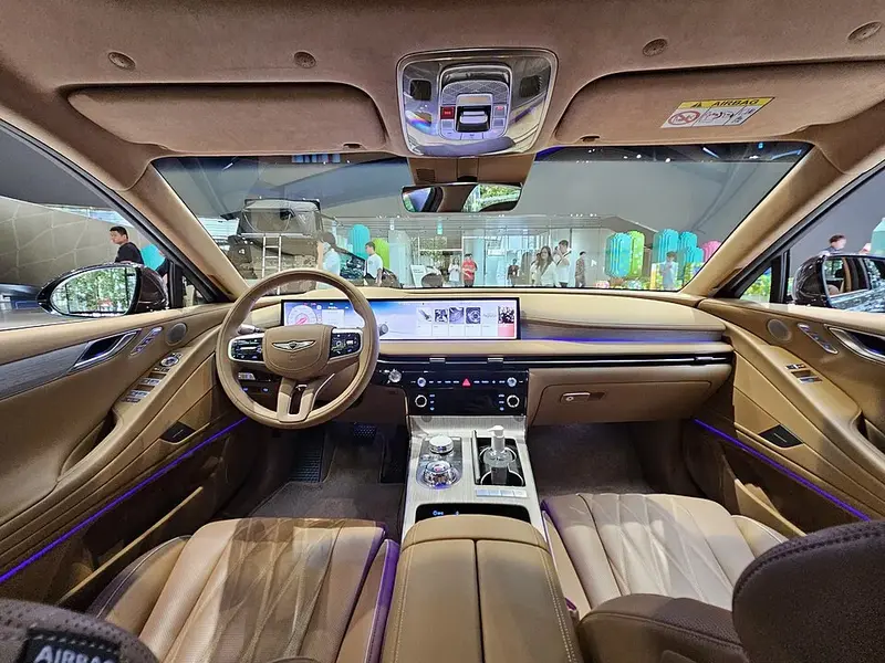 Hyundai Genesis - 5