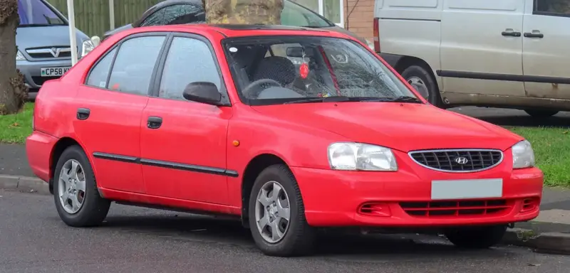Hyundai Accent - 3