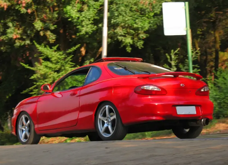 Hyundai Coupe - 4