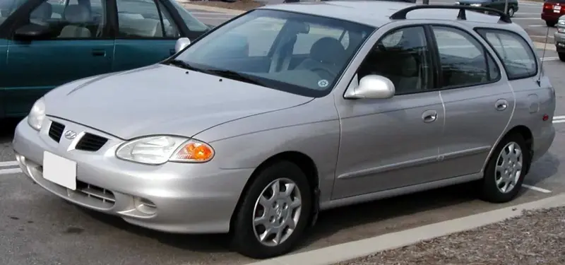 Hyundai Elantra - 2