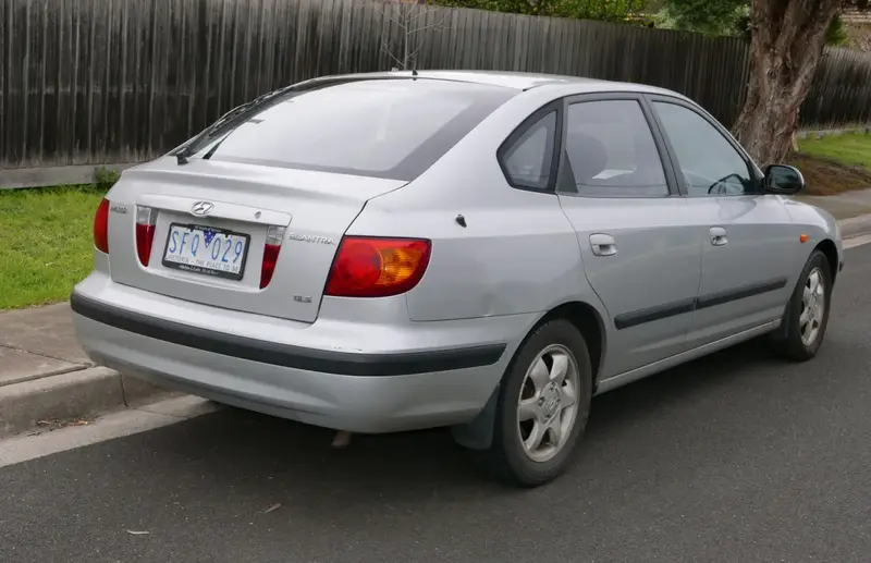 Hyundai Elantra - 2