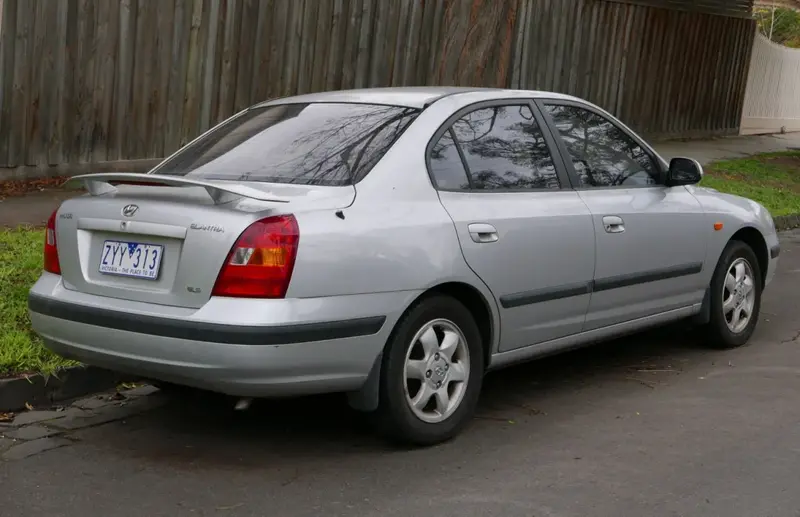 Hyundai Elantra - 5