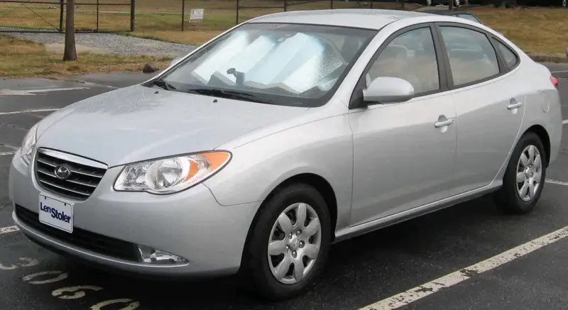 Hyundai Elantra - 2