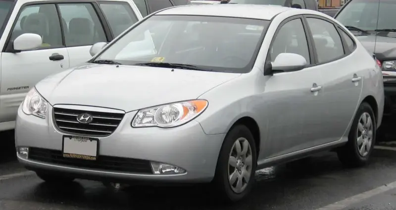 Hyundai Elantra - 3