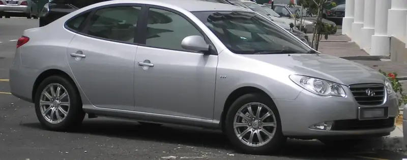 Hyundai Elantra - 4