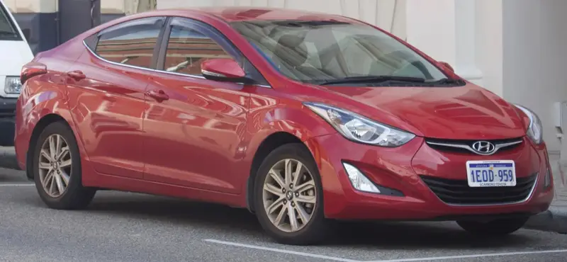 Hyundai Elantra - 3