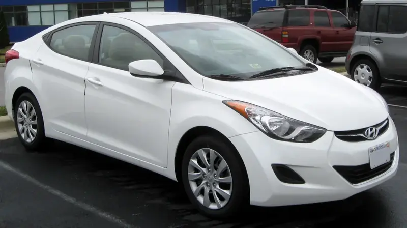 Hyundai Elantra - 2