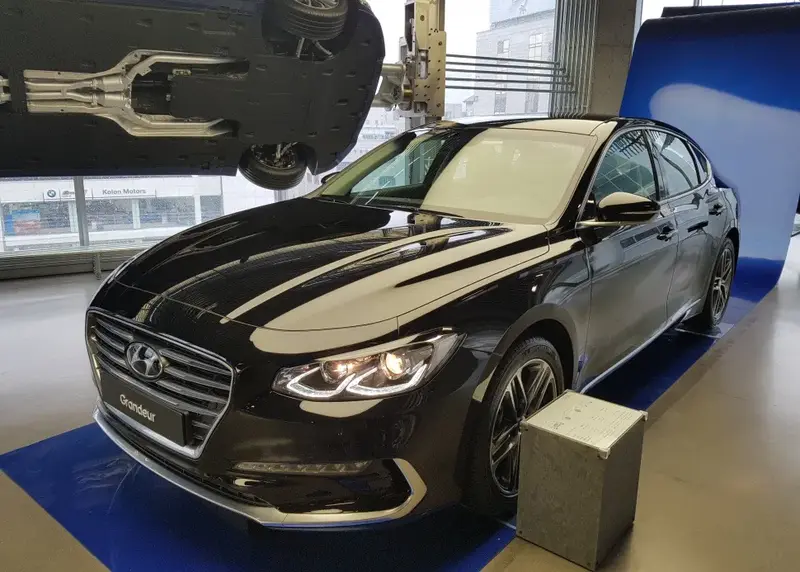 Hyundai Grandeur/Azera - 2