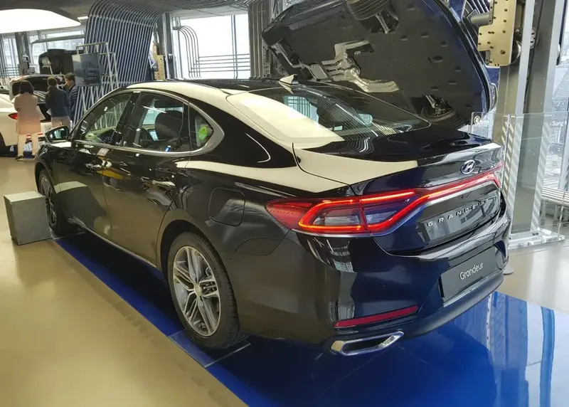 Hyundai Grandeur/Azera - 3