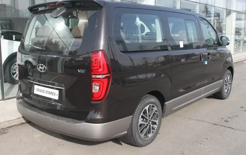 Hyundai H-1 - 2