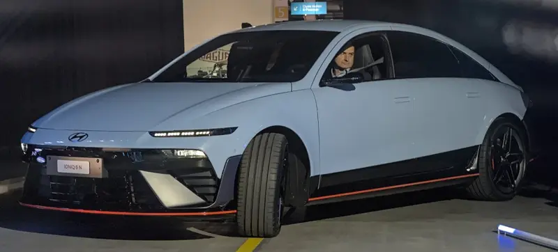 Hyundai IONIQ 6 - 3