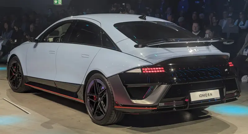 Hyundai IONIQ 6 - 4