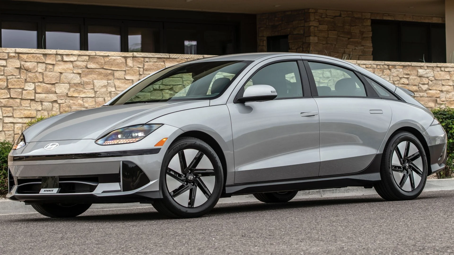 Hyundai IONIQ 6 IONIQ 6