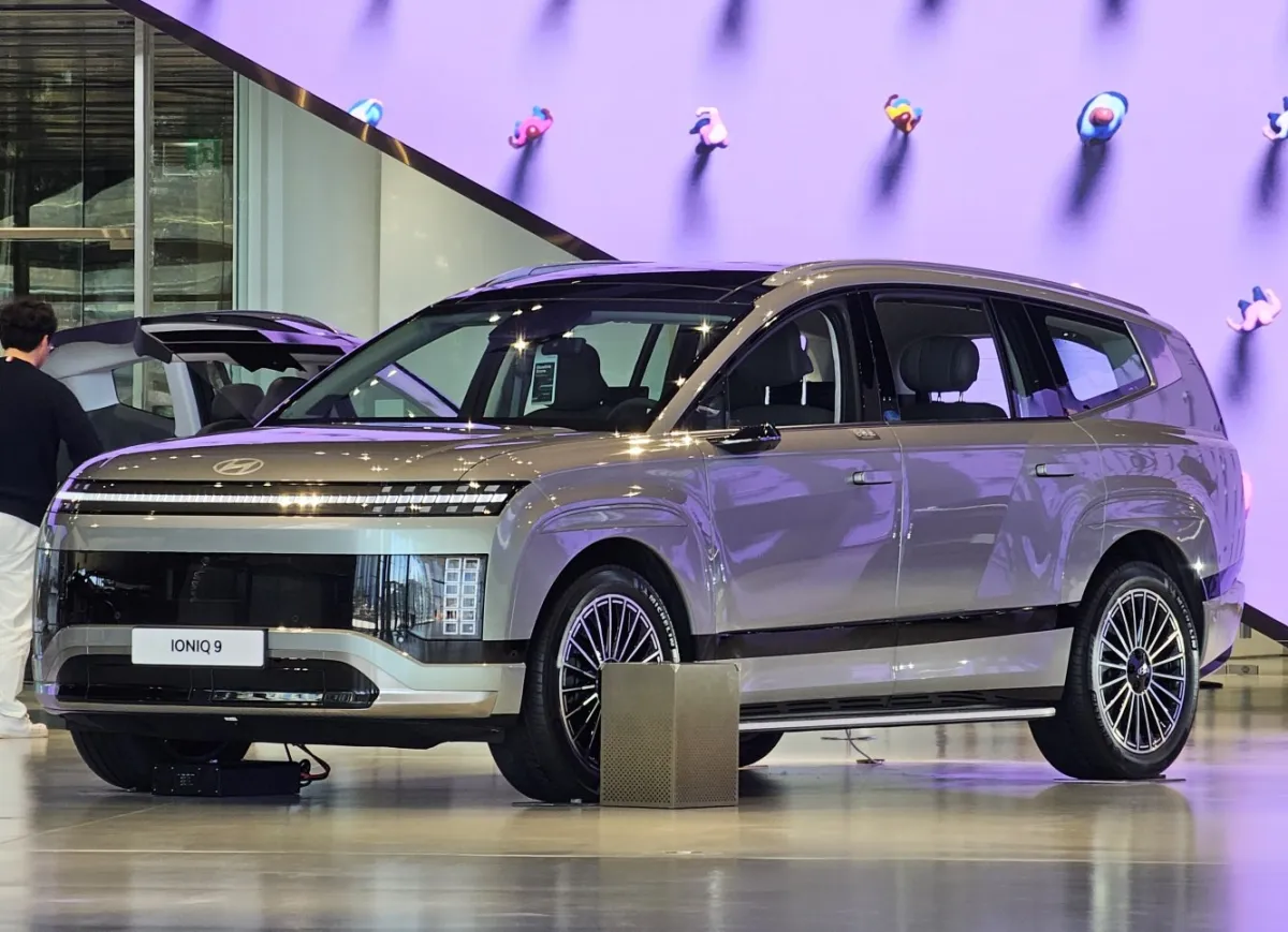 Hyundai IONIQ 9 IONIQ 9 Long Range 110.3 kWh (218 bg) - görsel 6