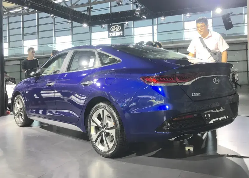 Hyundai Lafesta - 3