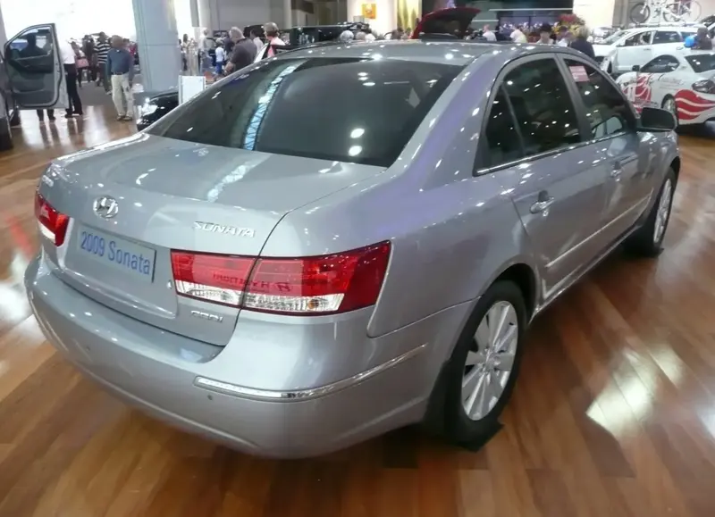Hyundai Sonata - 2
