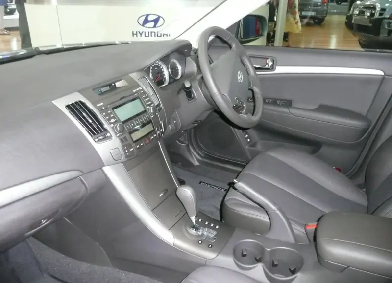 Hyundai Sonata - 3
