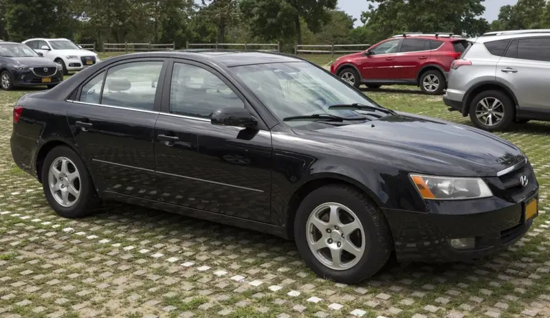 Hyundai Sonata - 4