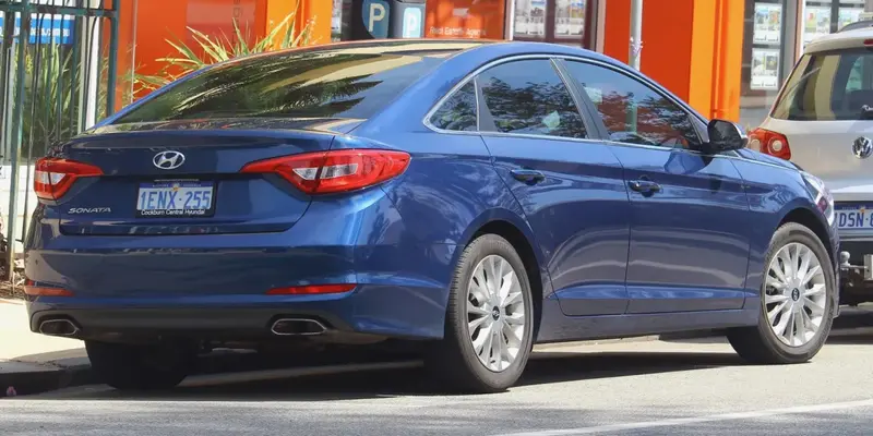 Hyundai Sonata - 2