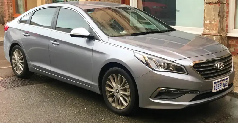 Hyundai Sonata - 3