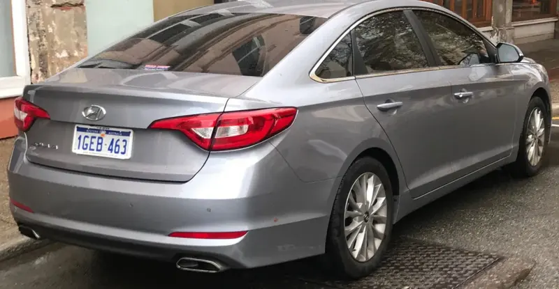 Hyundai Sonata - 4