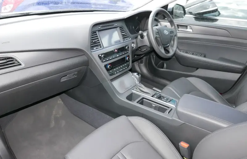 Hyundai Sonata - 5