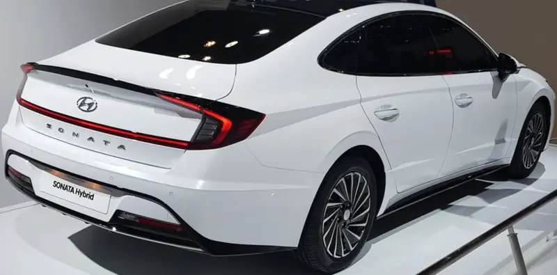 Hyundai Sonata - 2