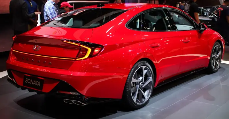 Hyundai Sonata - 4