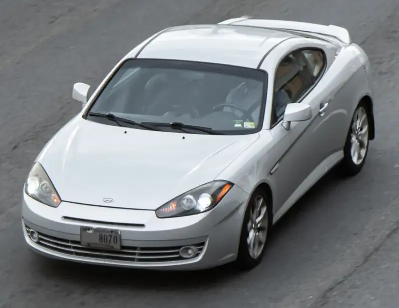 Hyundai Tiburon - 3