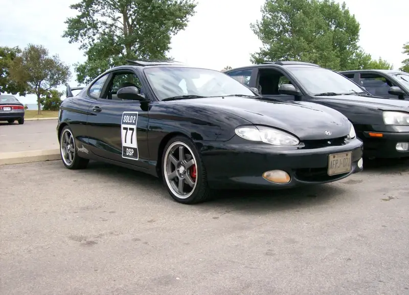 Hyundai Tiburon - 4