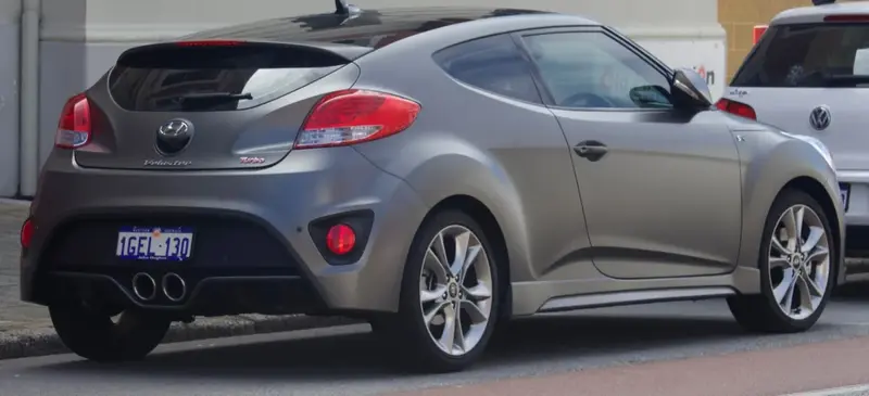 Hyundai Veloster - 2