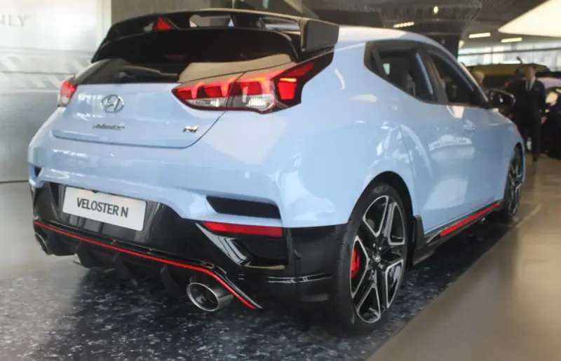 Hyundai Veloster - 2