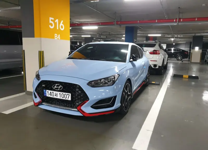 Hyundai Veloster - 3