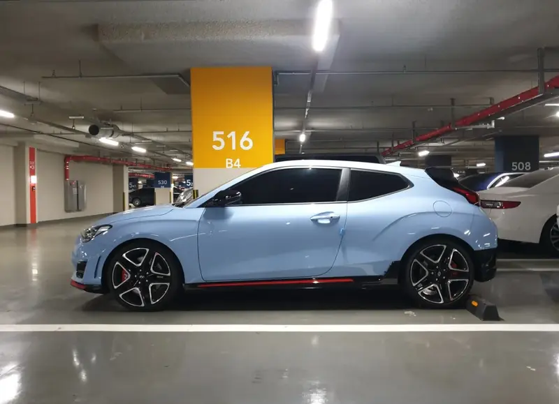 Hyundai Veloster - 4