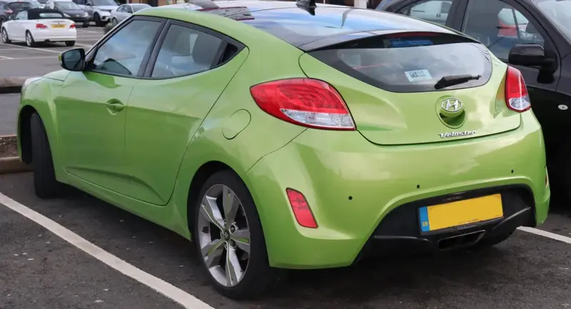 Hyundai Veloster - 4