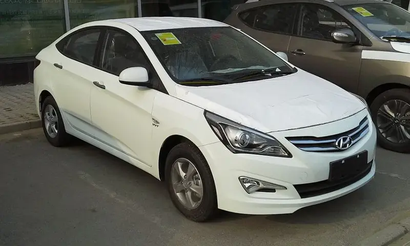 Hyundai Verna Verna IV (facelift 2015)