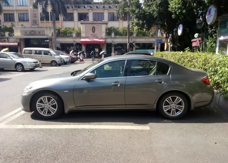 Infiniti G - 3