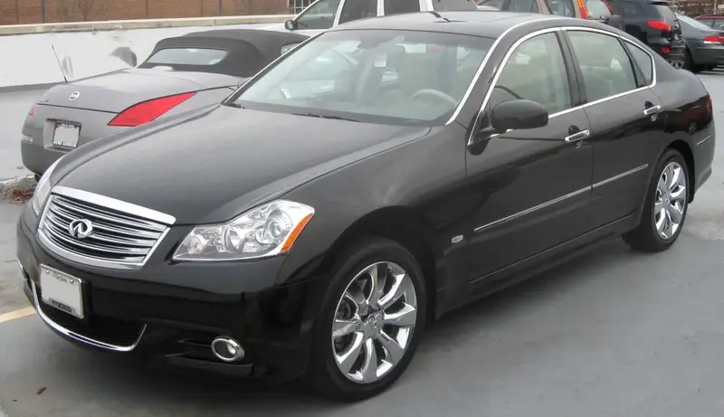 Infiniti M - 3