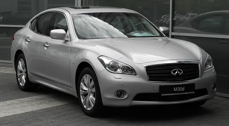 Infiniti M - 4