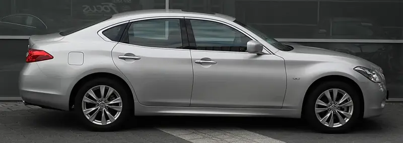 Infiniti M - 5