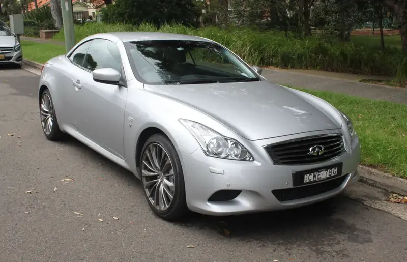 Infiniti Q60 - 2