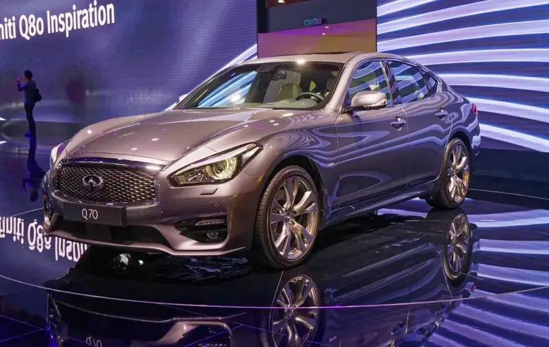 Infiniti Q70 - 3