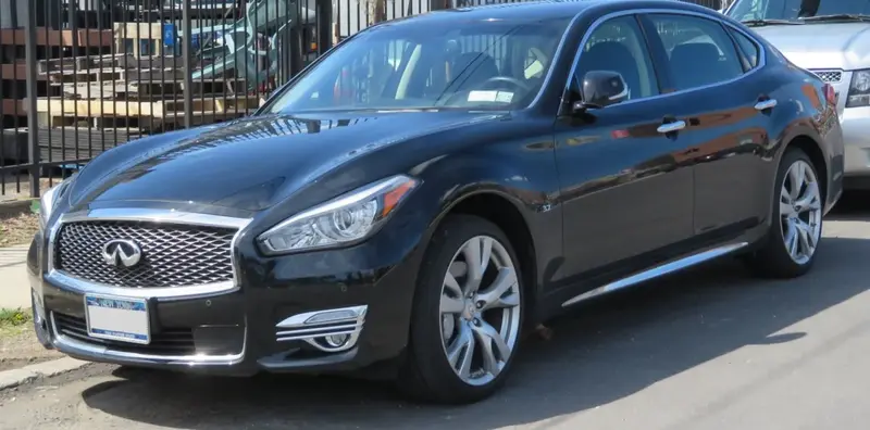 Infiniti Q70 - 6