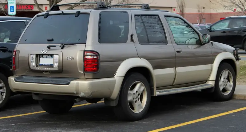 Infiniti QX4 - 2