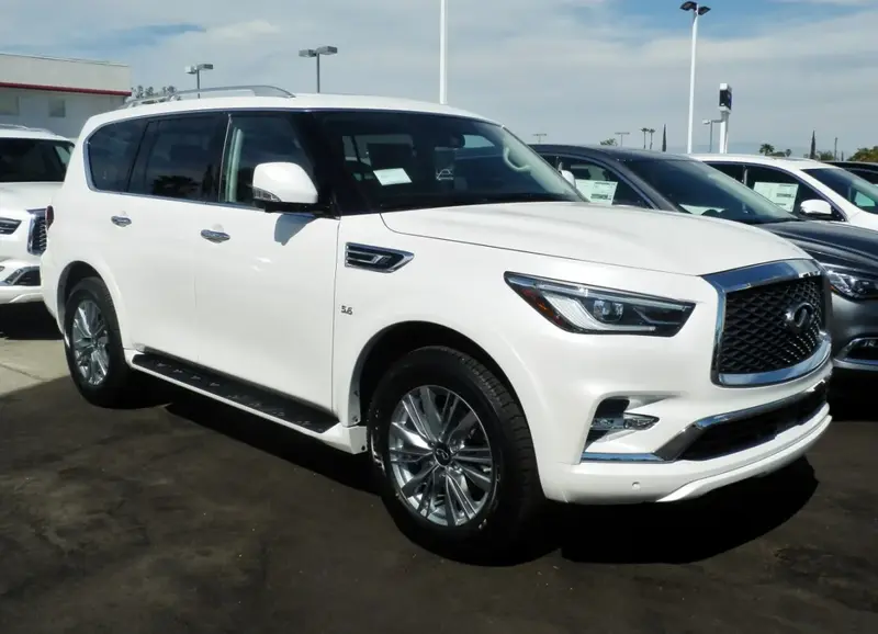 Infiniti QX80 - 3